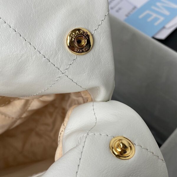 CHANEL 22 SMALL HANDBAG WHITE 37CM AS3260 - Image 3