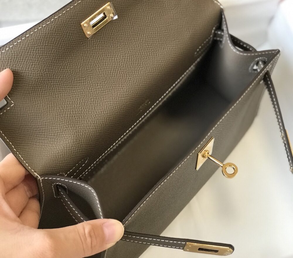 HERMES MINI KELLY POCHETTE GOLD TONED HARDWARE DARK BEIGE 22CM - Image 6