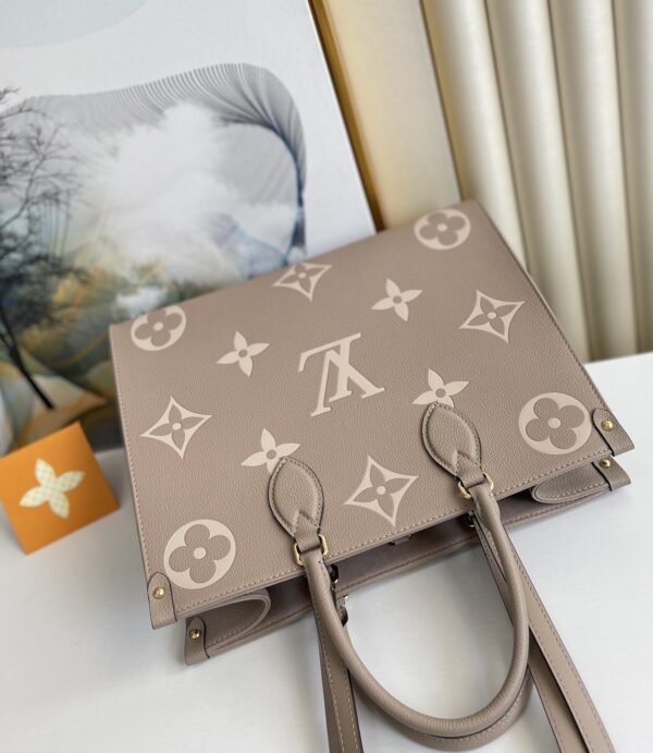 LOUIS VUITTON ONTHEGO MM 35CM BEIGE M45494 - Image 7