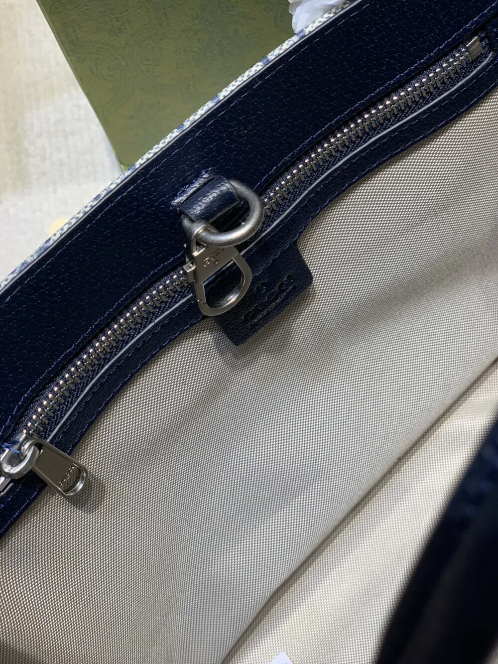 GUCCI TOTE BAG WITH INTERLOCKING G BEIGE AND BLUE 31CM 659983 K9GSN 4075 - Image 4