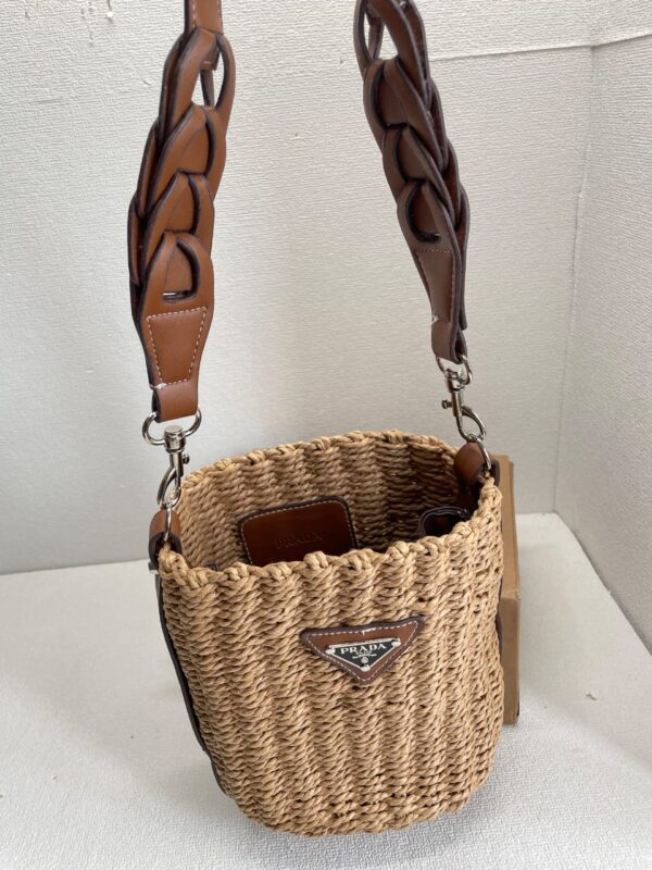 PRADA RAFFIA AND LEATHER BUCKET BAG - Image 6