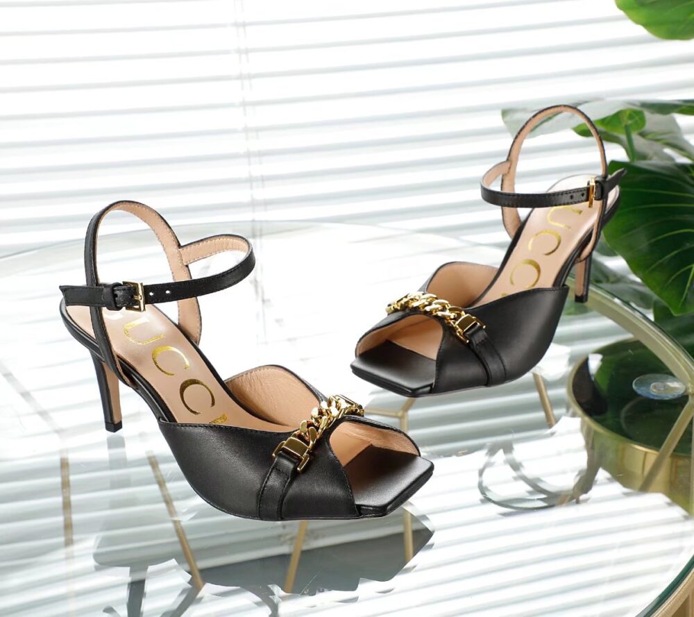 GUCCI METAL CHAIN STILETTO HEELS FLIP FLOP FISH MOUTH SANDALS BLACK - Image 2