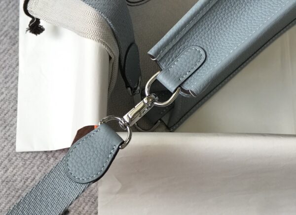 HERMES EVELYNE 16 AMAZONE LIGHT BLUE BAG 16CM - Image 4
