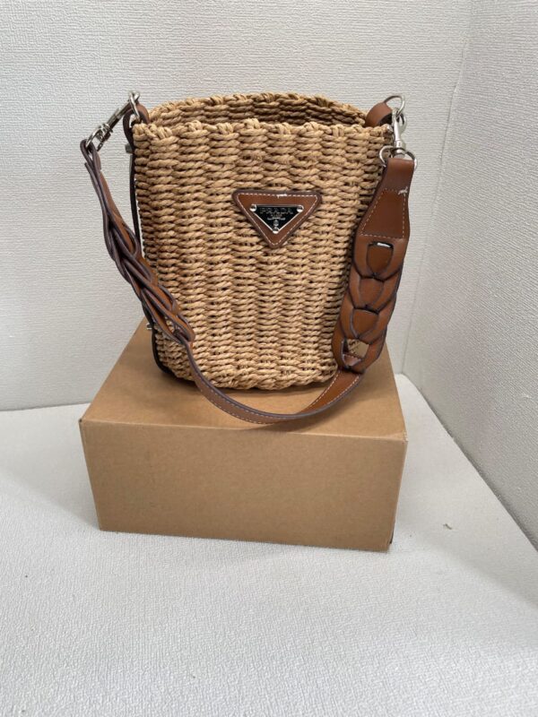PRADA RAFFIA AND LEATHER BUCKET BAG - Image 5