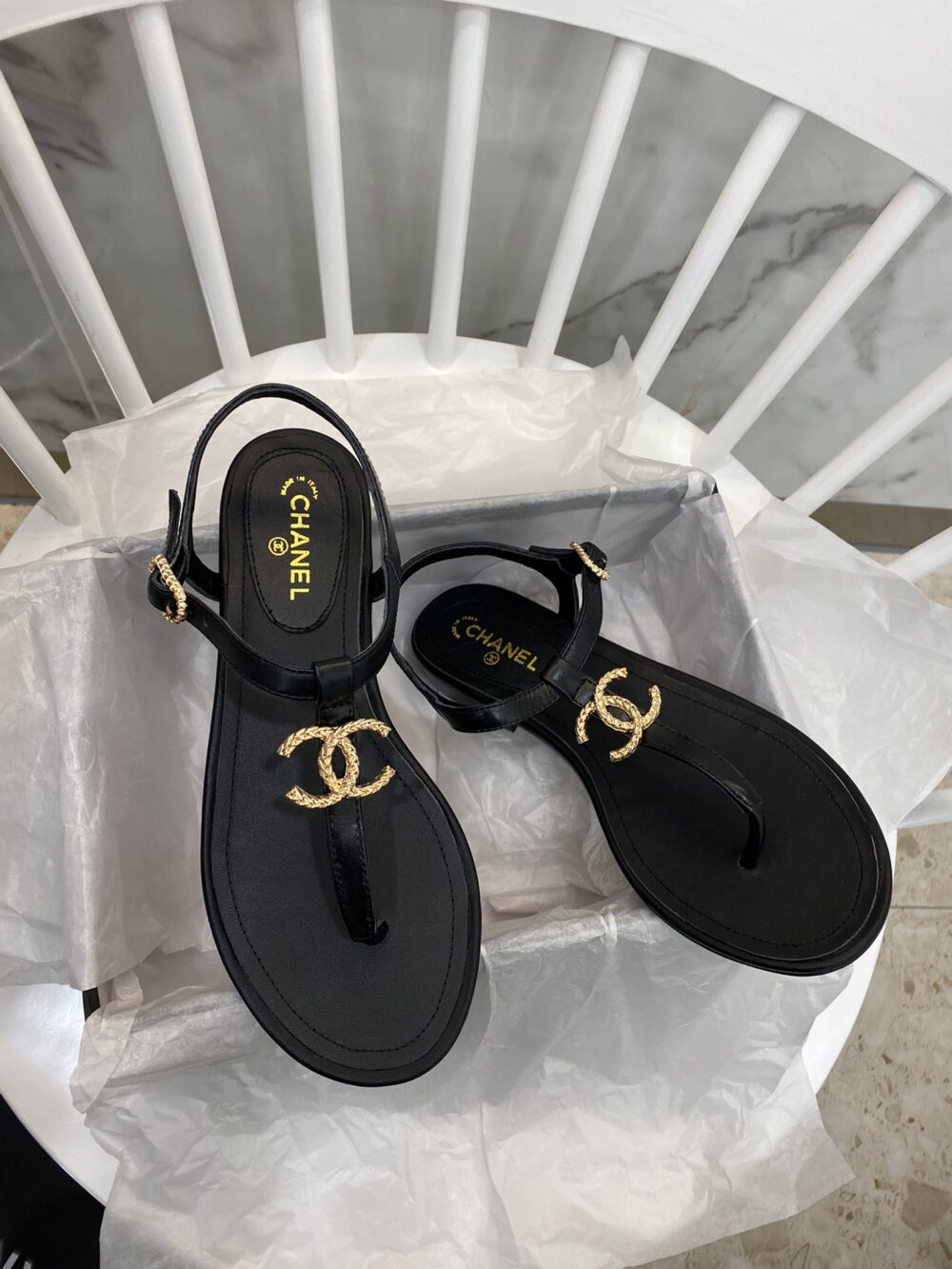 CHANEL GOLD CC LOGO THONG SANDALS BLACK - Image 3