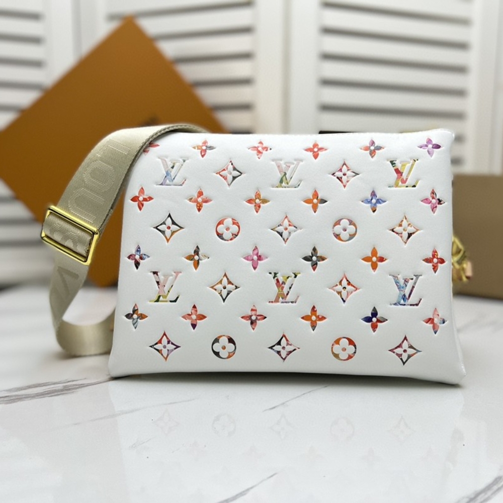 LOUIS VUITTON BOLSO COUSSIN PM WHITE 26CM M21209 - Image 3