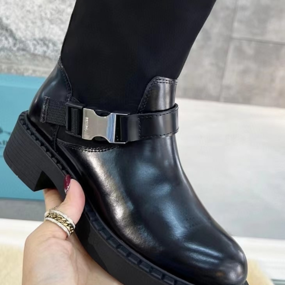 PRADA BRUSHED LEATHER AND RE NYLON BOOTS BLACK 1U682M 3LF7 F0002 F B050 - Image 3