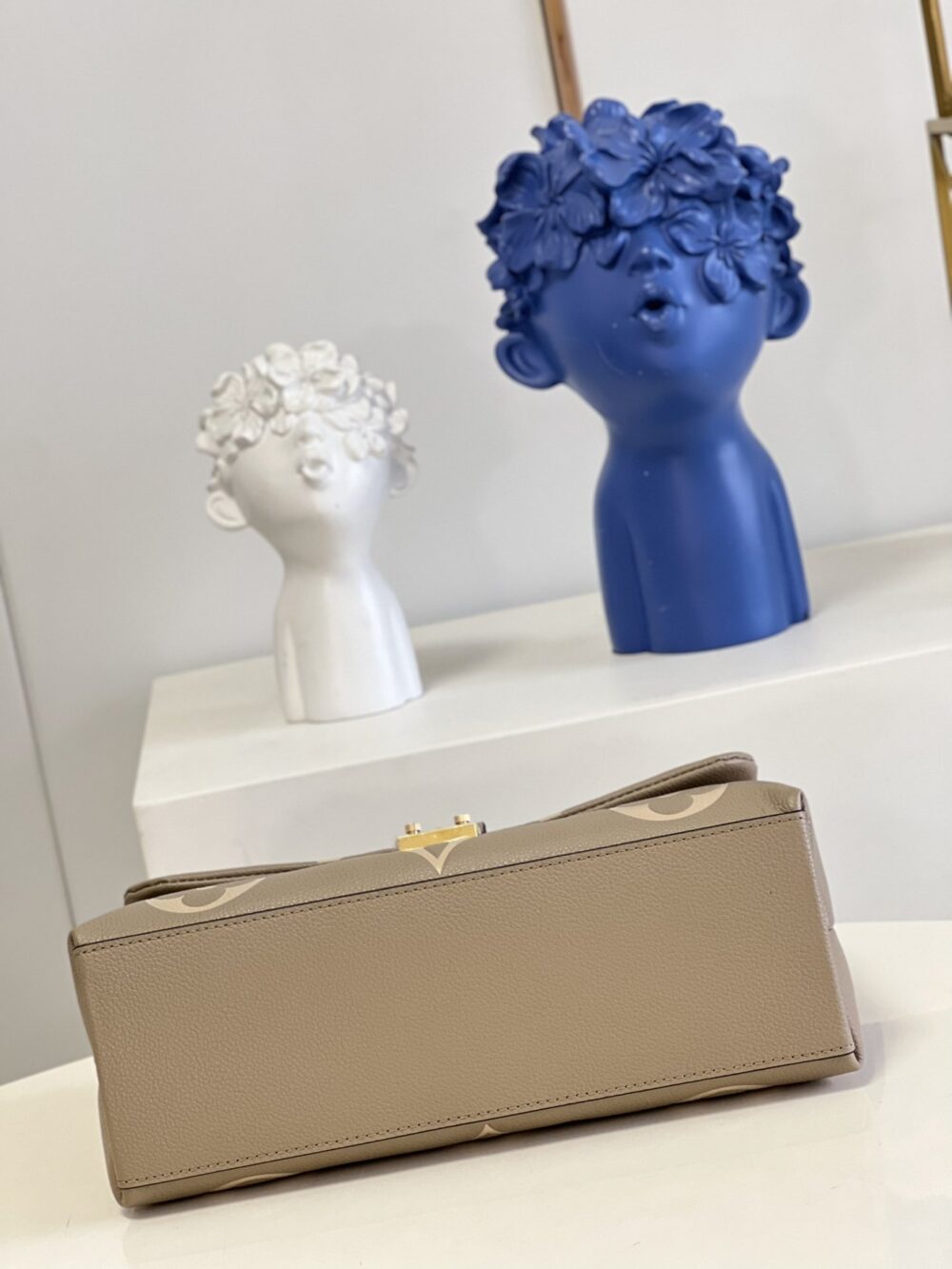 LOUIS VUITTON MADELEINE MM 30CM BEIGE M46041 - Image 5
