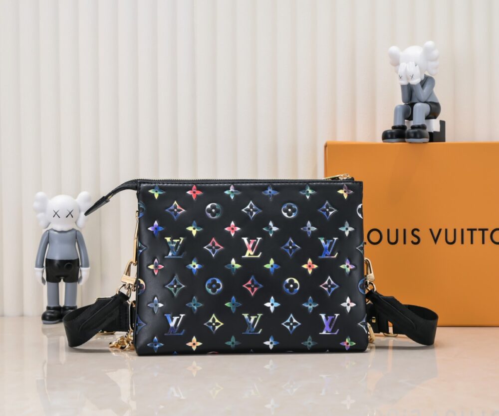 LOUIS VUITTON COUSSIN PM BLACK 26CM M21353 - Image 5