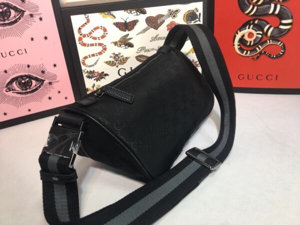 GUCCI FANNY PACK BELT BAG MONOGRAM GG BLACK 27CM - Image 8