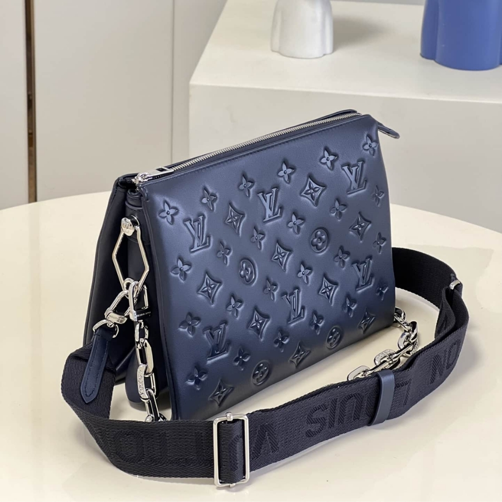 LOUIS VUITTON COUSSIN PM BLUE 26CM M20379 - Image 6