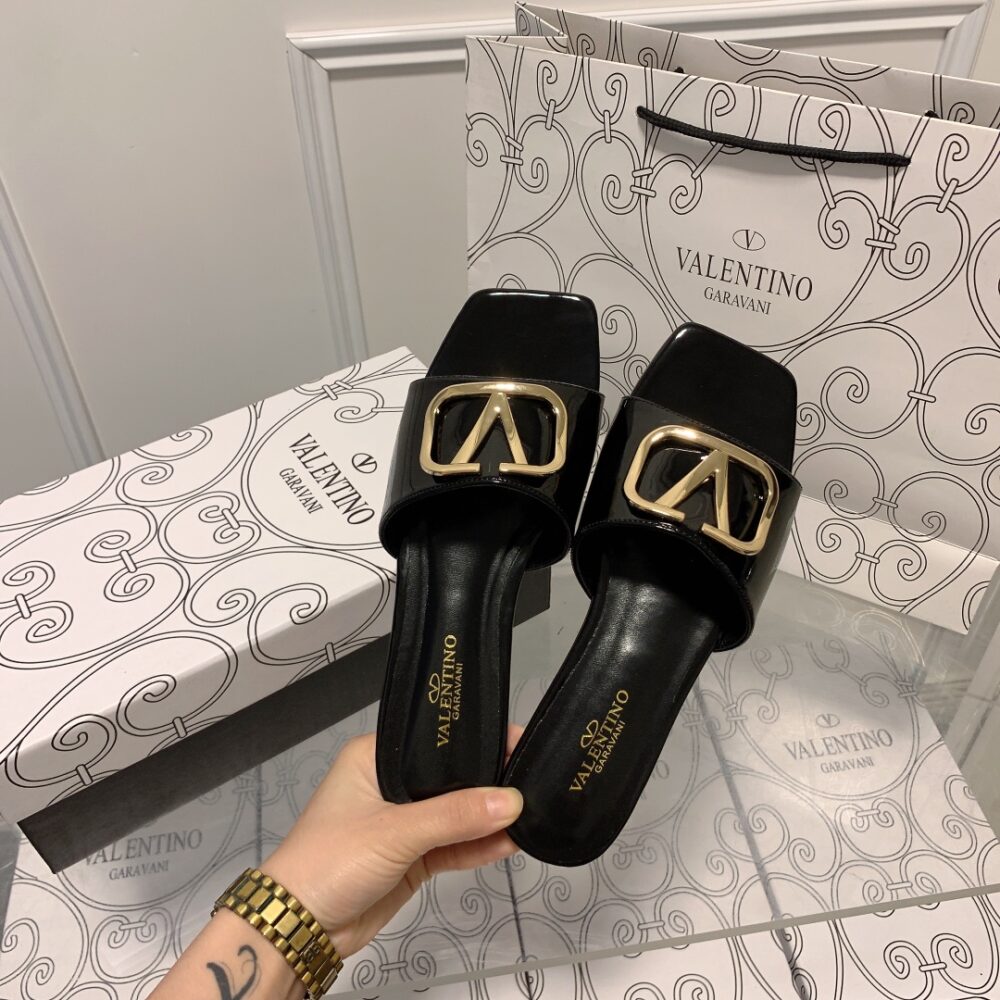 VALENTINO VLOGO SIGNATURE SQUARE TOE SLIDE BLACK SANDAL - Image 4