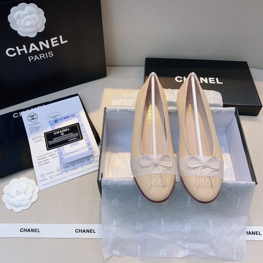 CHANEL BALLET FLATS IVORY - Image 2