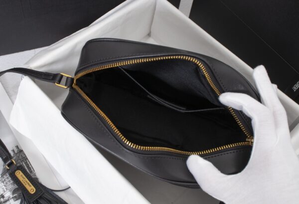 SAINT LAURENT LOU CAMERA BAG IN QUILTED BLACK GOLD LEATHER 23CM 612544DV7071000 - Image 2
