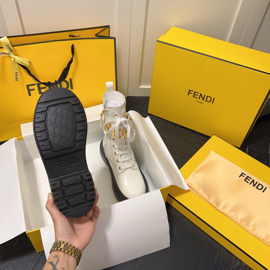 FENDI WOMEN'S BLACK LEATHER ANKLE BOOTS WHITE - Image 9