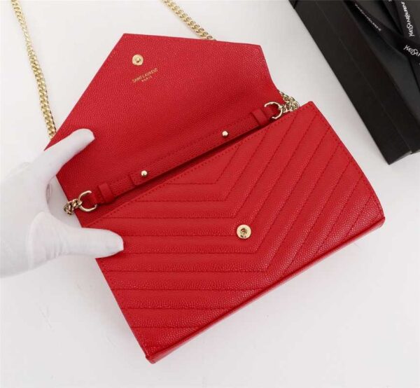 SAINT LAURENT CASSANDRE MATELASSÉ ENVELOPE CHAIN WALLET IN GRAIN DE POUDRE EMBOSSED LEATHER OPYUM RED 695108BOW016008 - Image 2