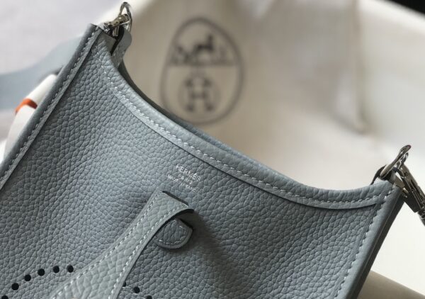 HERMES EVELYNE 16 AMAZONE LIGHT BLUE BAG 16CM - Image 3