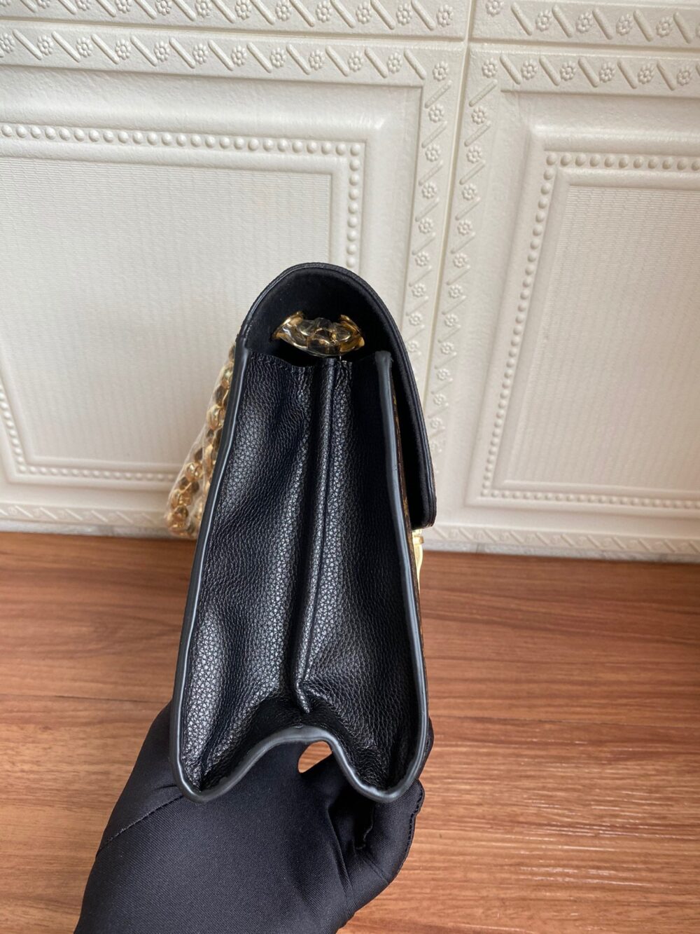 LOUIS VUITTON VICTOIRE NOIR M41730 - Image 5