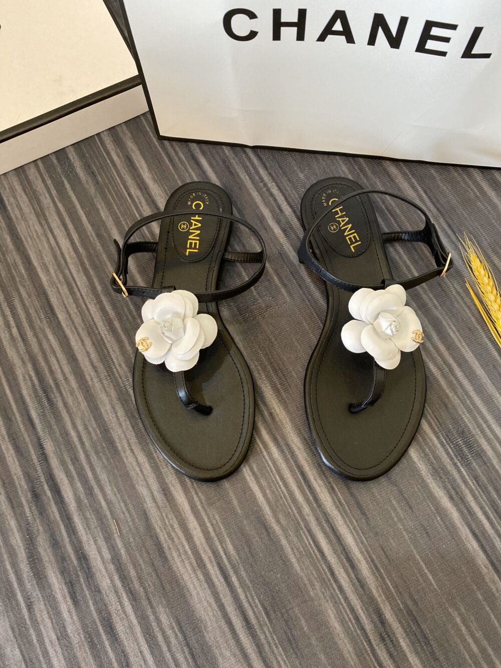 CHANEL JELLY WHITE RUBBER CAMELLIA CC LOGO SANDALS BLACK - Image 6