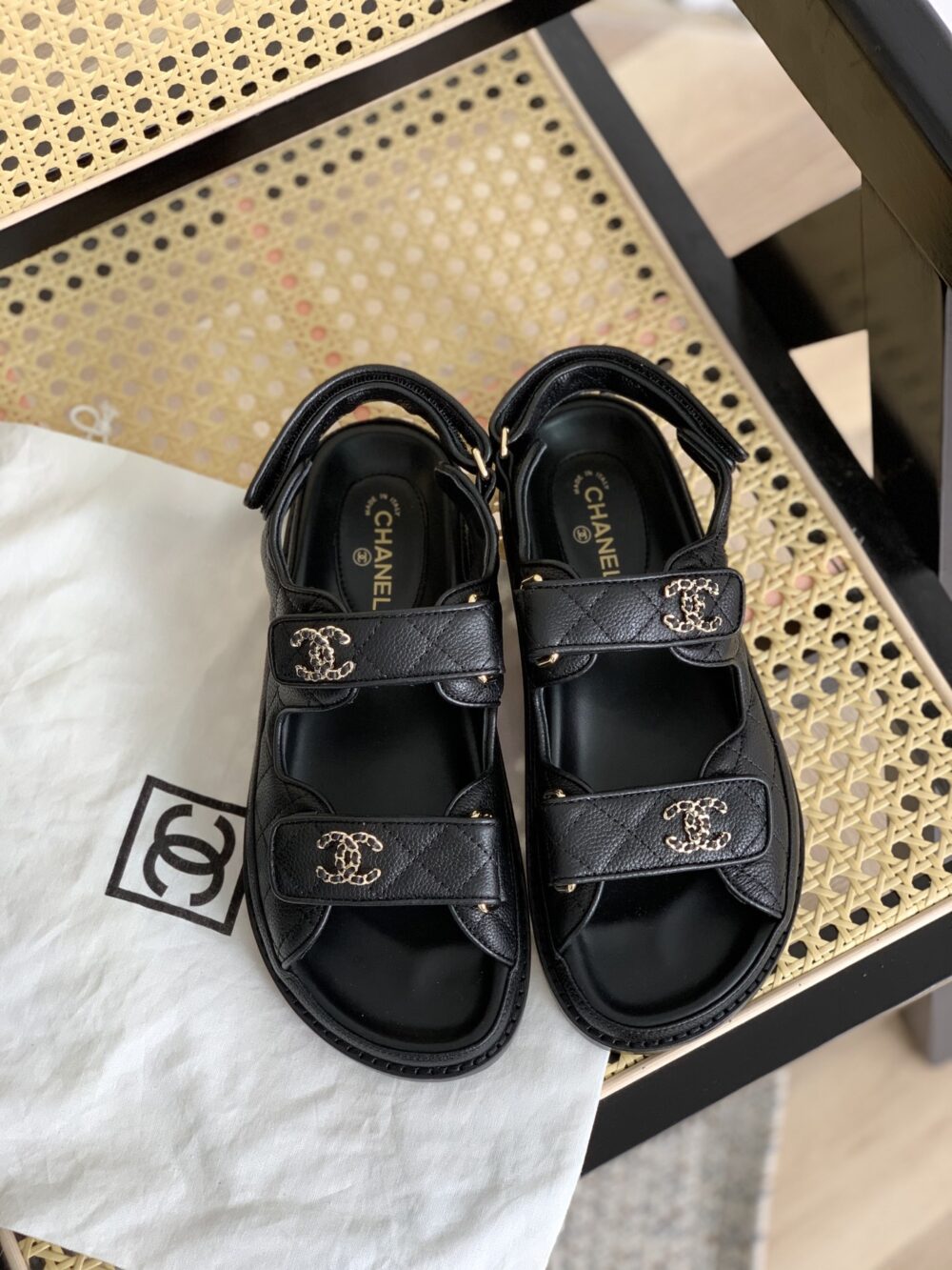 CHANEL CC BUTTON VELCRO BLACK SANDALS GRAINED LEATHER - Image 6
