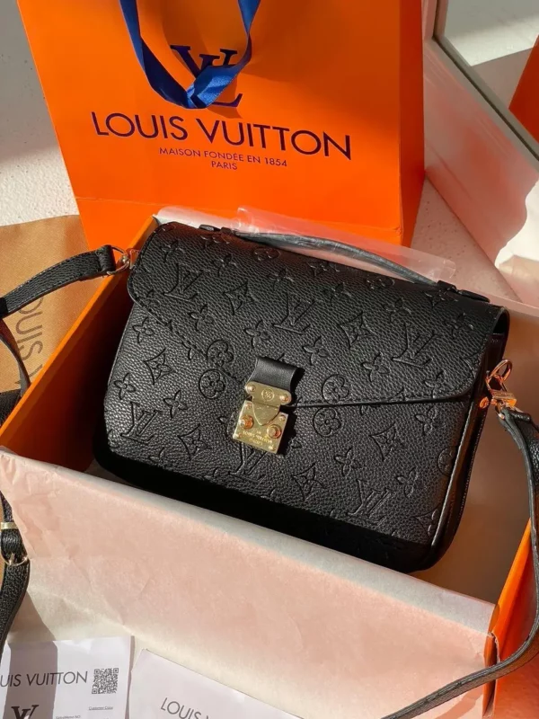 LOUIS VUITTON MONOGRAM CANVAS POCHETTE MÉTIS BLACK 25CM - Image 3