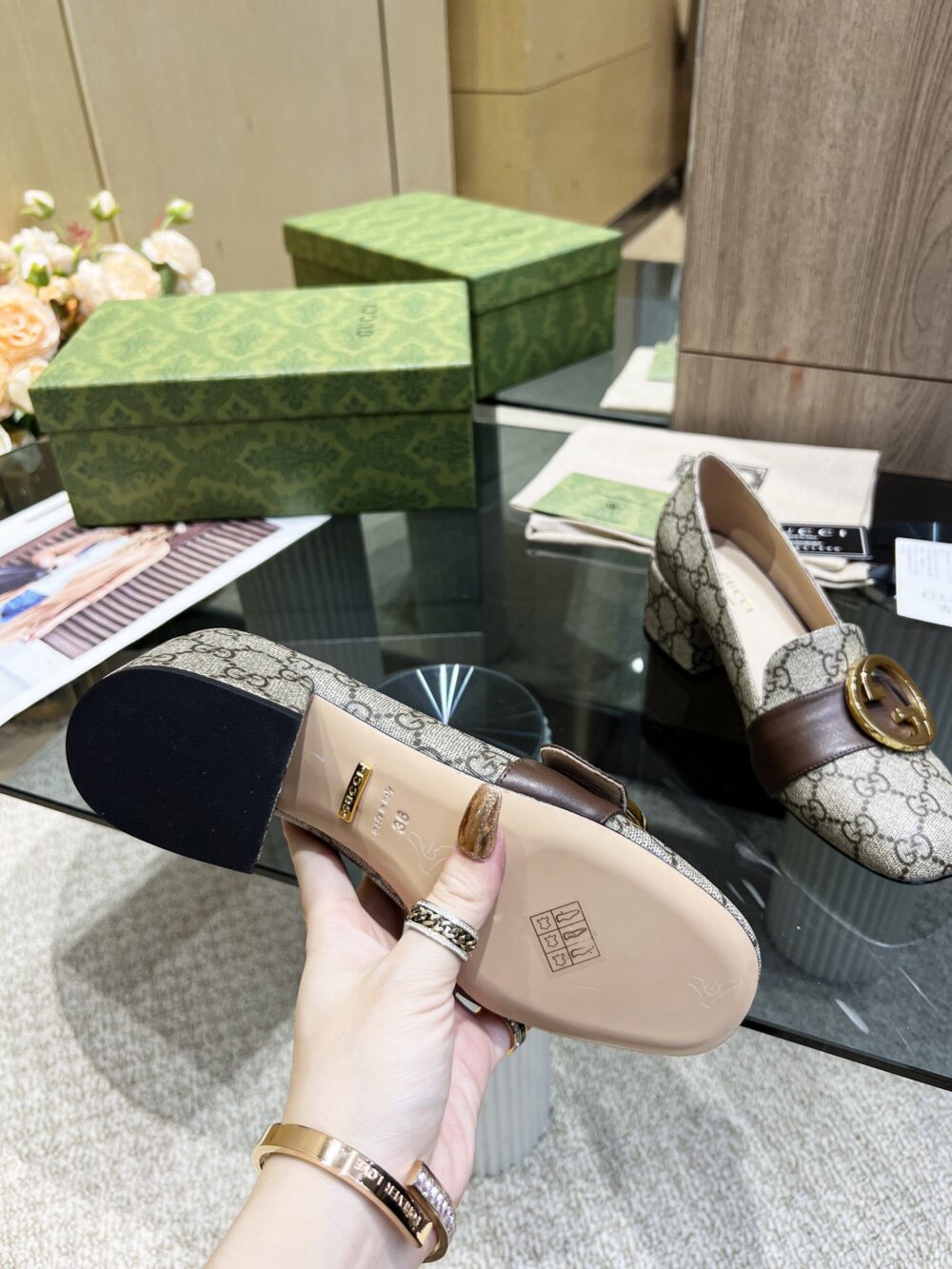 GUCCI WOMEN'S BLONDIE PUMP BEIGE ‎701711 9I650 9769 - Image 9