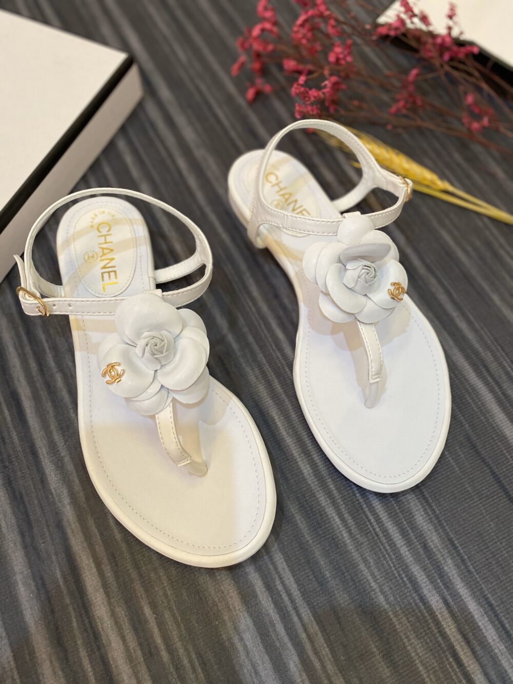 CHANEL JELLY RUBBER CAMELLIA SANDALS WHITE - Image 2