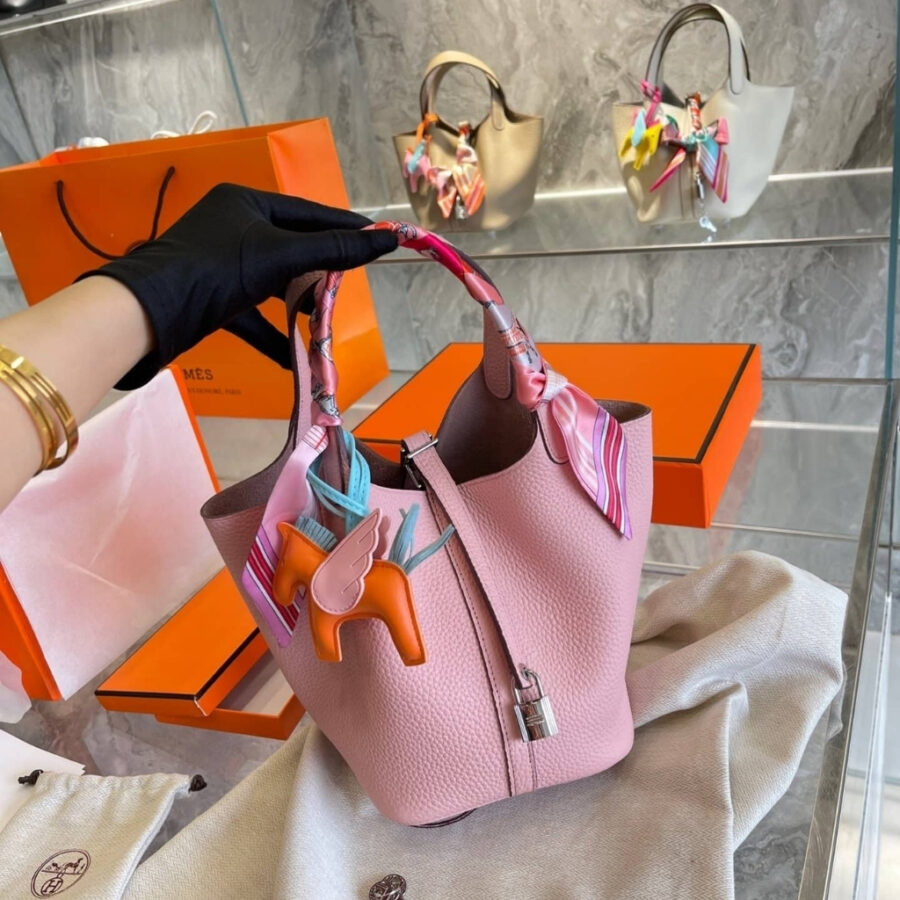 Alternative view of Hermes Picotin 18 Clemence Silver Hardware Rose Sakura 18Cm