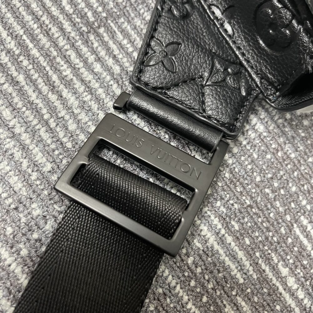 LOUIS VUITTON S LOCK SLING MONOGRAM BLACK BAG 21CM M58487 - Image 2