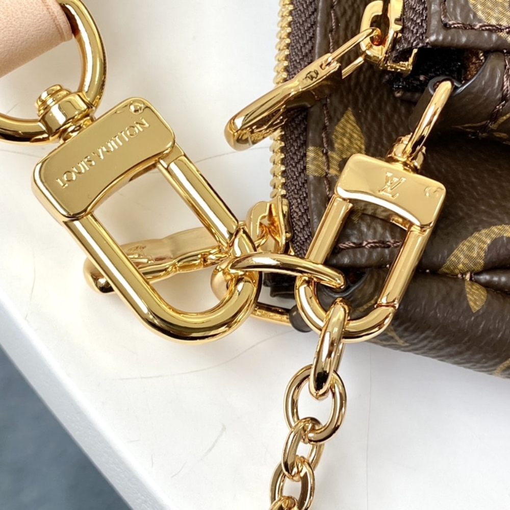 LOUIS VUITTON MULTI POCHETTE ACCESSOIRES ROSE CLAIR 24CM M44840 - Image 4