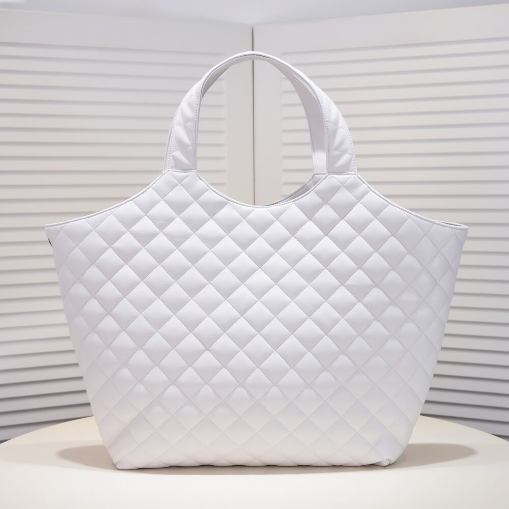 SAINT LAURENT ICARE MAXI SHOPPING BAG IN QUILTED 50CM WHITE - Image 3