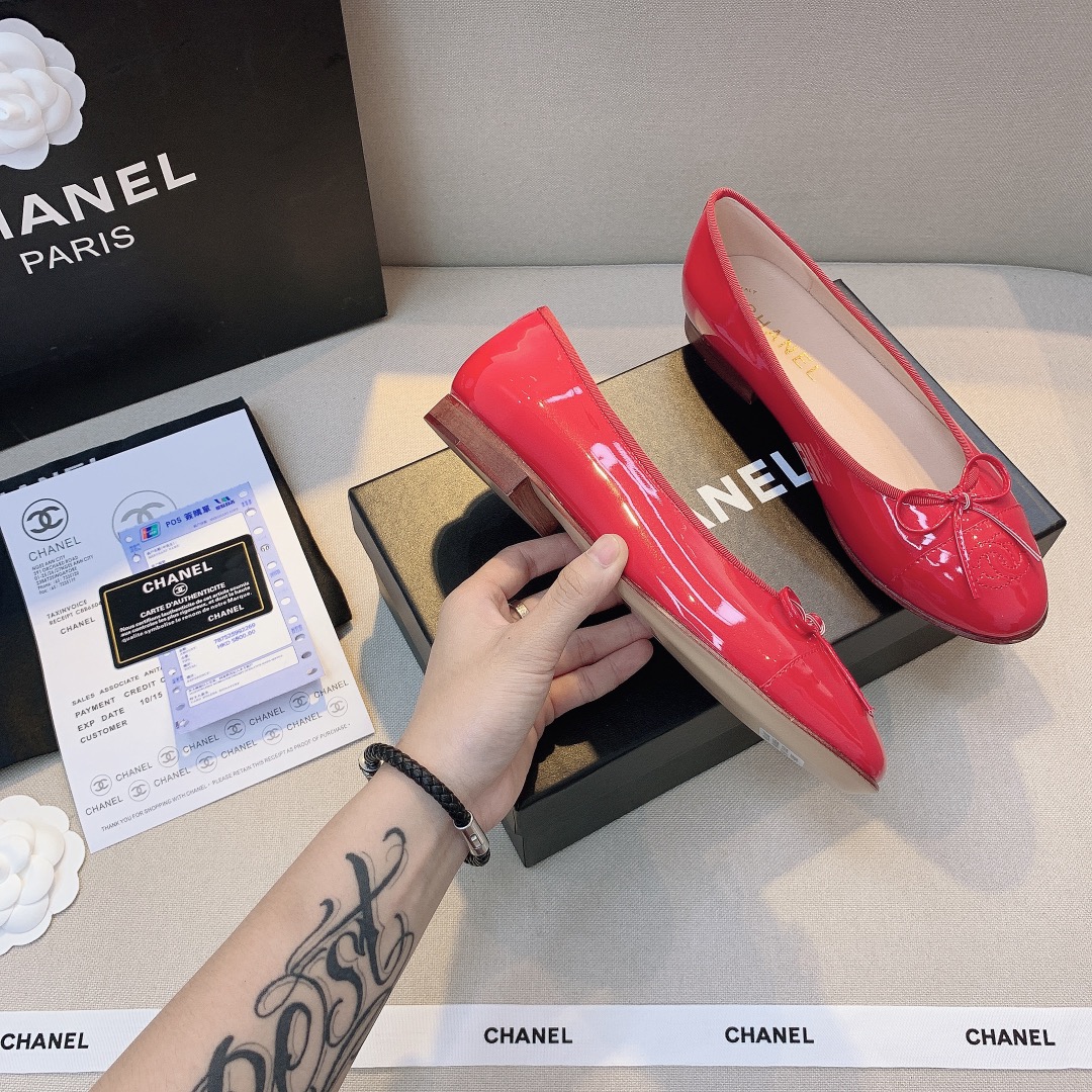 Chanel Patent Leather CC Cap Toe Ballet Flats Red - Image 3