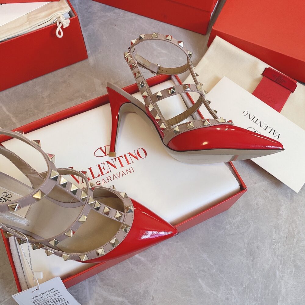 VALENTINO PATENT ROCKSTUD CAGED PUMP 100MM RED - Image 3