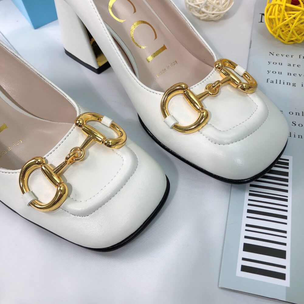 GUCCI WOMEN’S MID HEEL PUMP WITH HORSEBIT WHITE LEATHER 643886 C9D00 9022 - Image 6