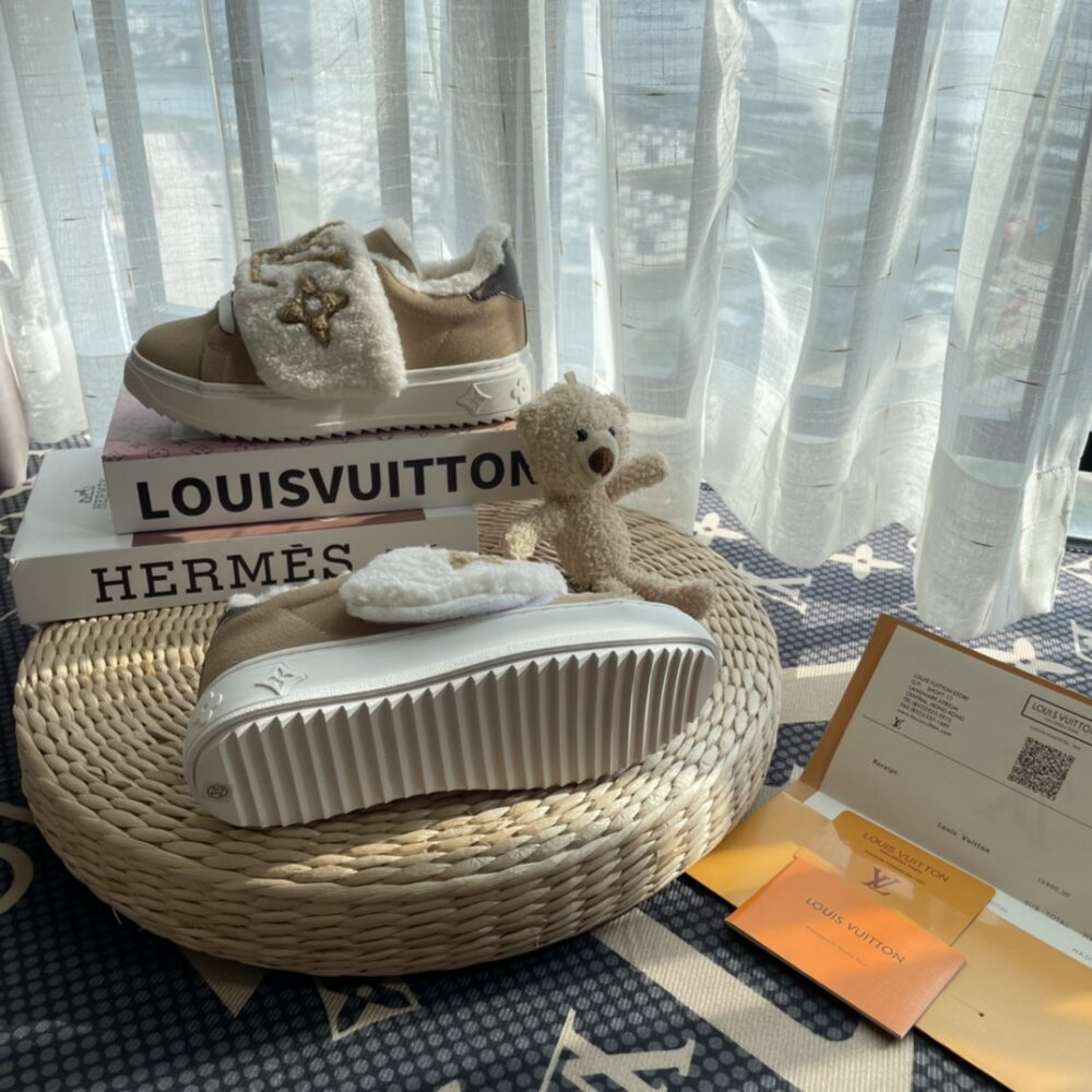 LOUIS VUITTON TIME OUT SNEAKER IN NATURAL 1AADU0 - Image 8
