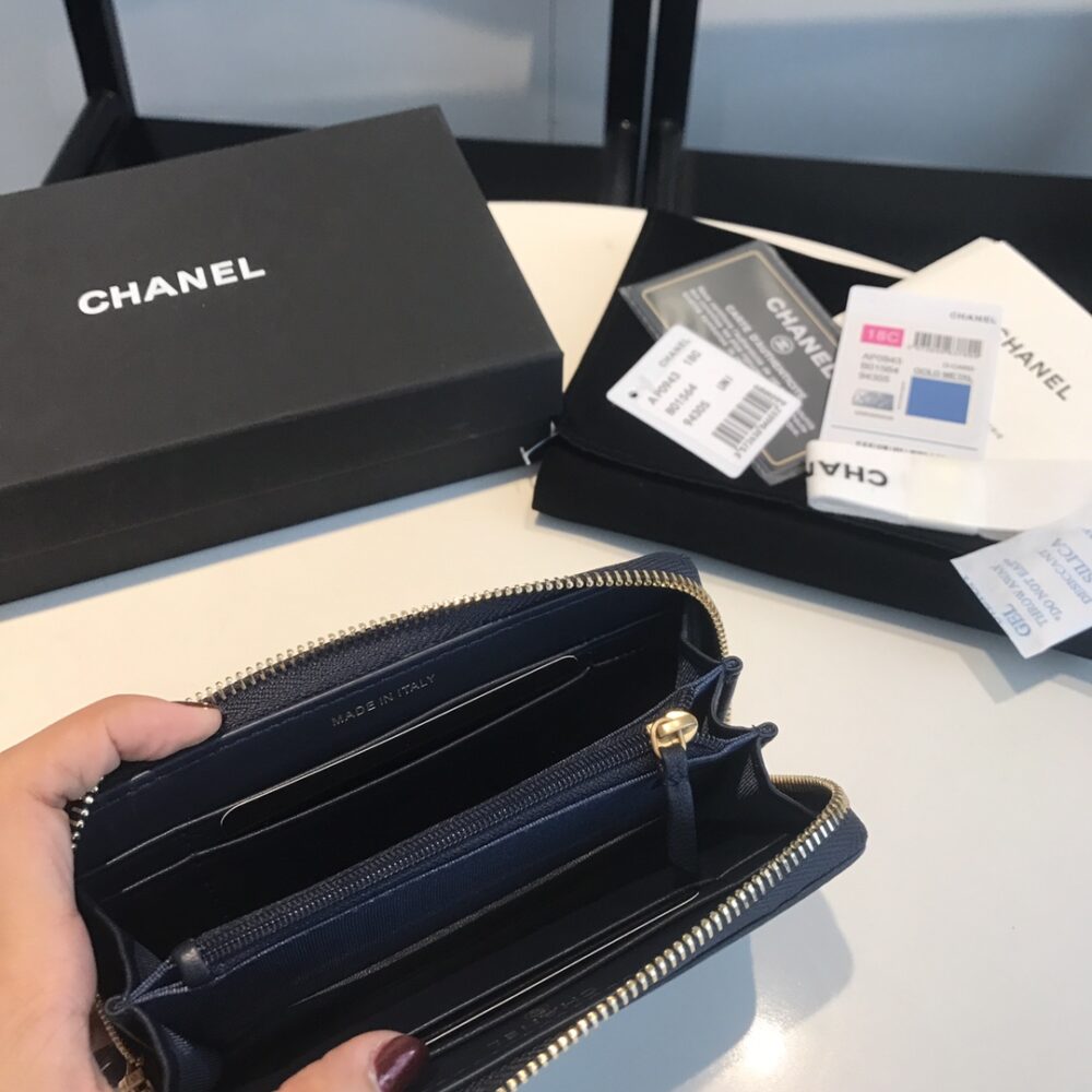 CHANEL CC RED BLACK WALLET 16.5CM - Image 2