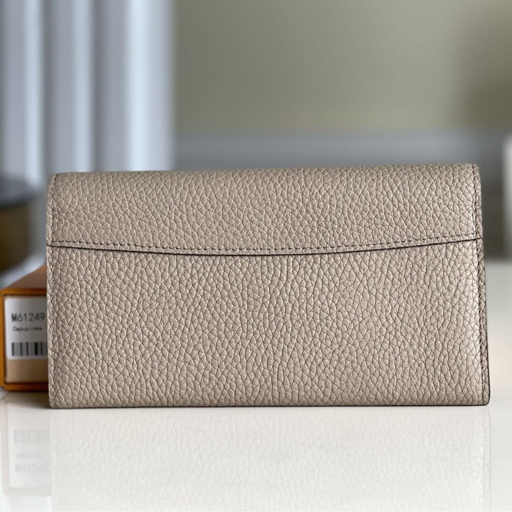 Louis Vuitton Capucines Wallet Galet M61248 - Image 3