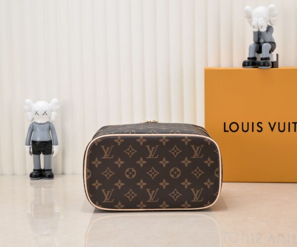 LOUIS VUITTON NICE MINI TOILETRY POUCH 24CM M44495 - Image 7