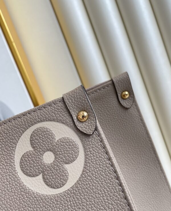 LOUIS VUITTON ONTHEGO MM 35CM BEIGE M45494 - Image 6