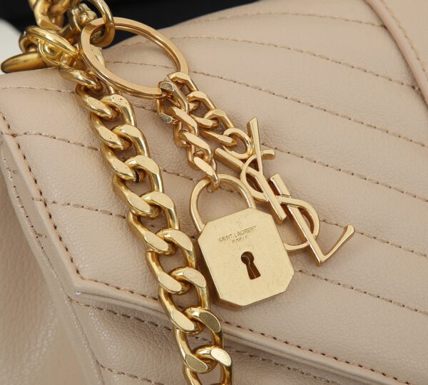 SAINT LAURENT COLLÈGE MEDIUM CHAIN BAG IN QUILTED LEATHER BEIGE 24CM 600279BRM072721 - Image 5