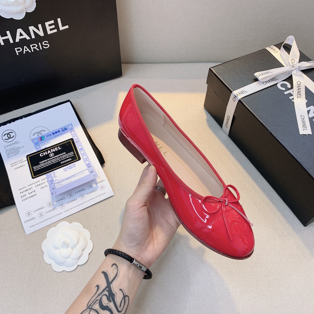 Chanel Patent Leather CC Cap Toe Ballet Flats Red - Image 4