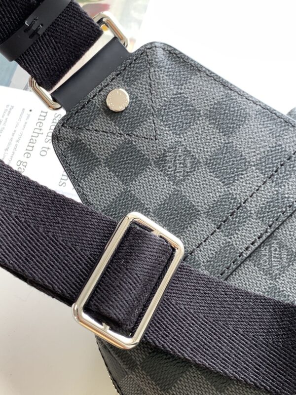 LOUIS VUITTON AVENUE SLINGBAG DAMIER INFINI ONYX SILVER 31CM N40097 - Image 6