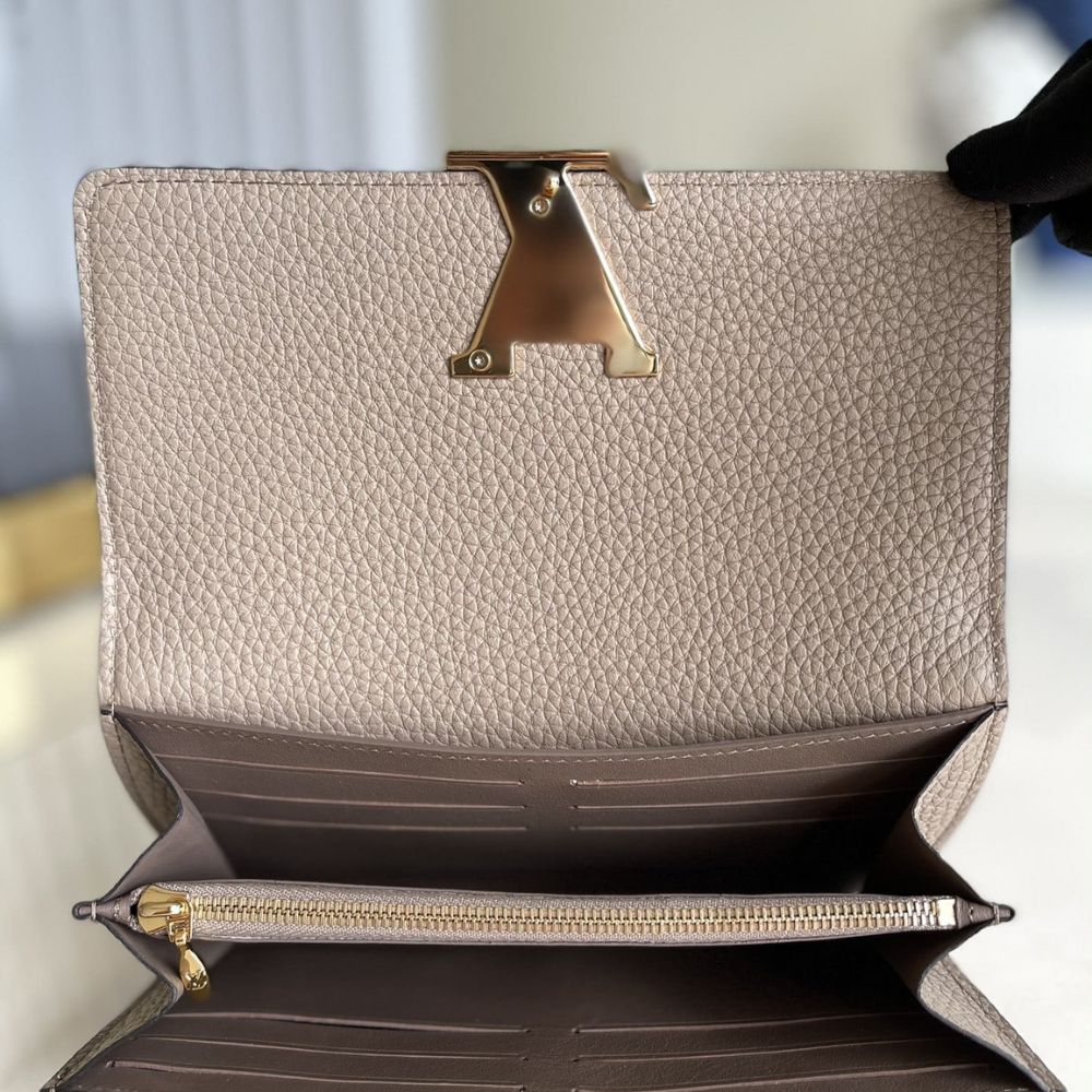 Louis Vuitton Capucines Wallet Galet M61248 - Image 4