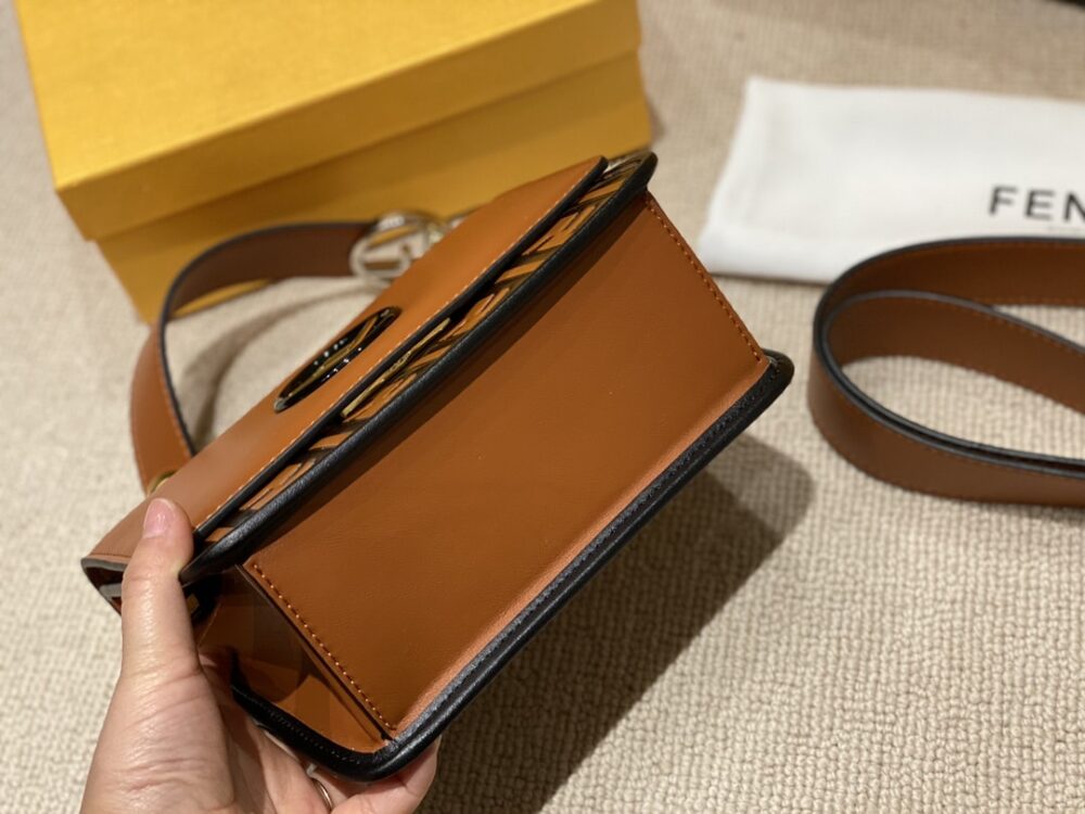 FENDI FF LOGO BOTTOM BROWN BAG 22CM - Image 8