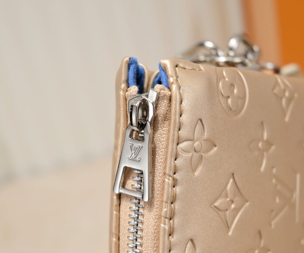 LOUIS VUITTON COUSSIN PM GOLD 26CM M59278 - Image 4