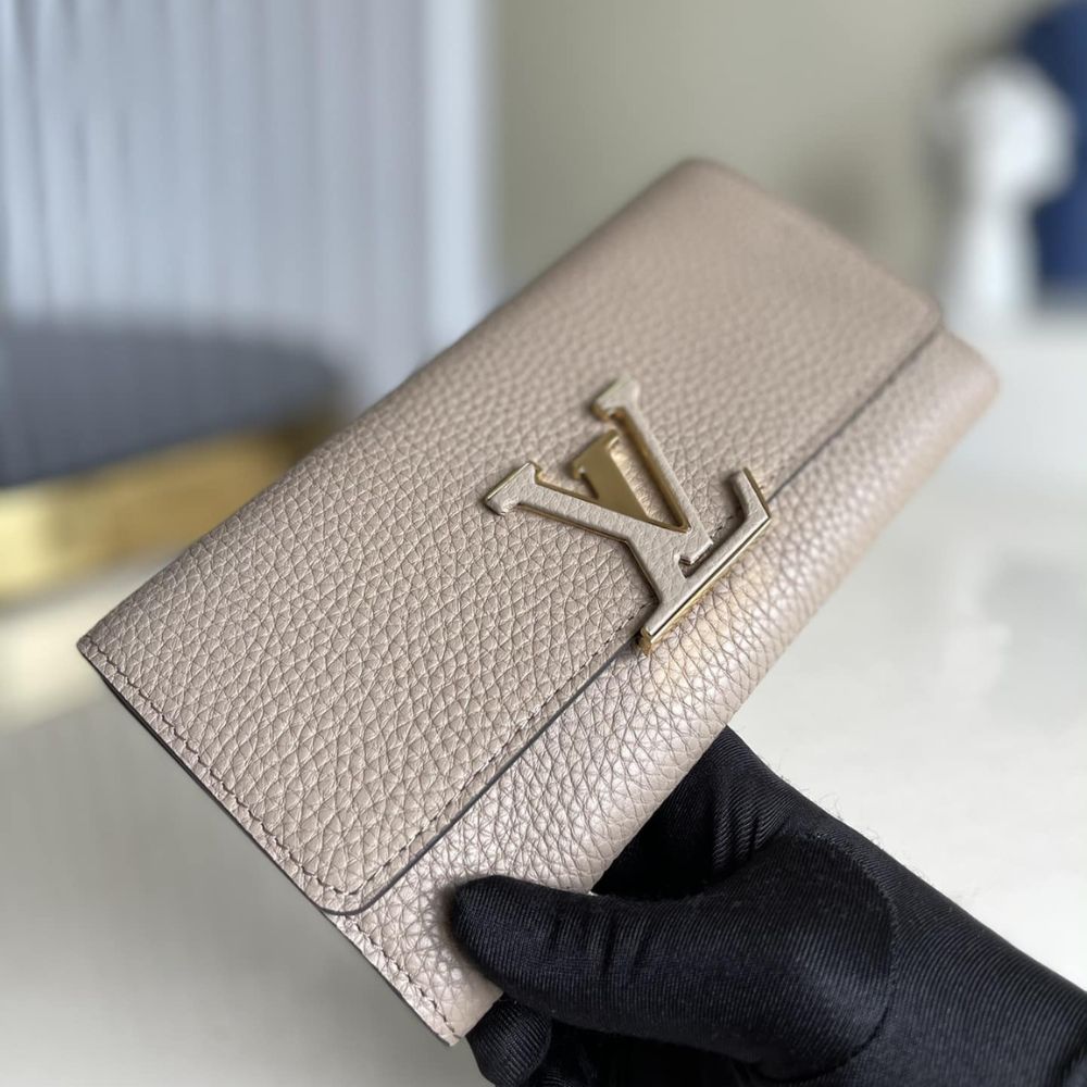 Louis Vuitton Capucines Wallet Galet M61248 - Image 5