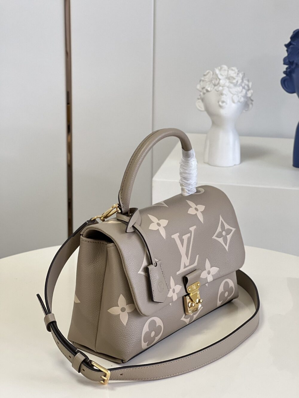 LOUIS VUITTON MADELEINE MM 30CM BEIGE M46041 - Image 7