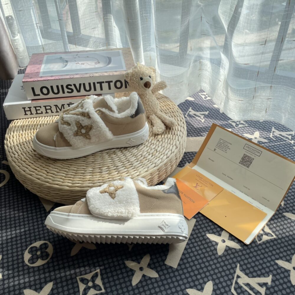 LOUIS VUITTON TIME OUT SNEAKER IN NATURAL 1AADU0 - Image 7