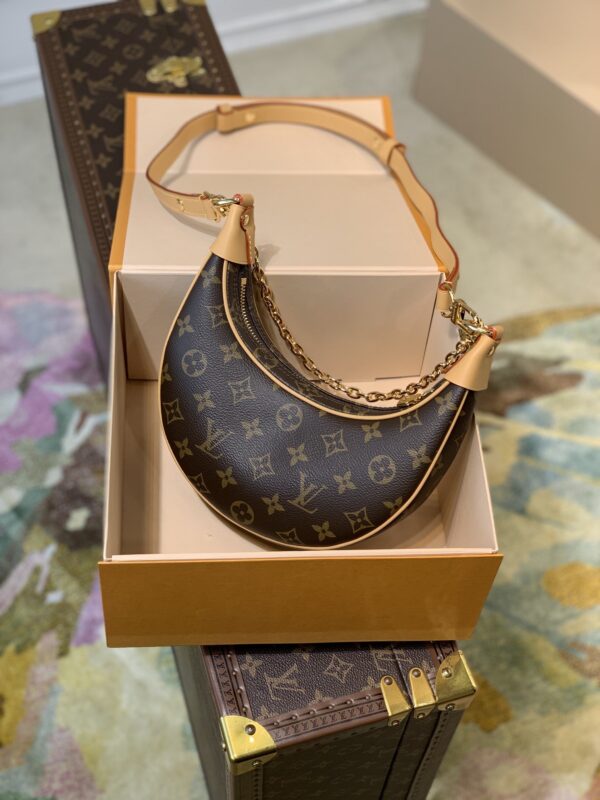 LOUIS VUITTON LOOP M81098 - Image 7