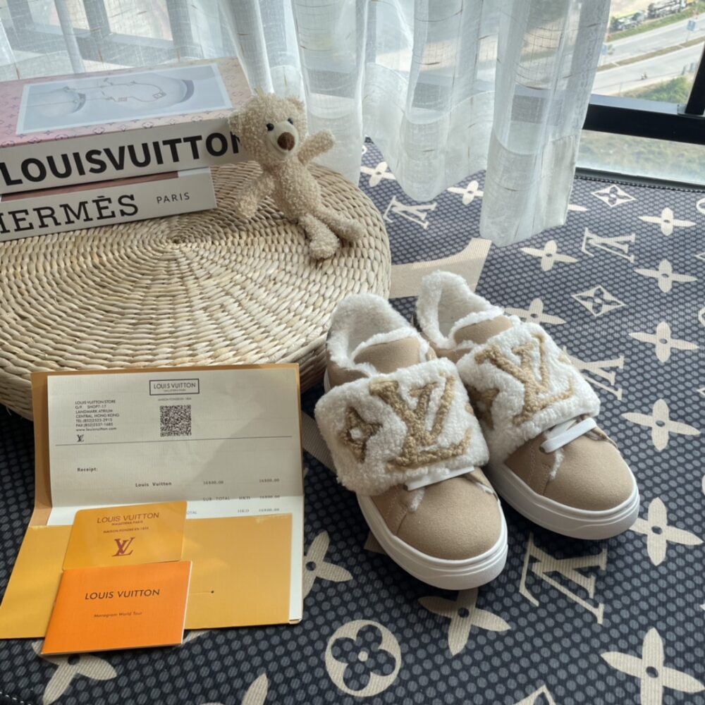 LOUIS VUITTON TIME OUT SNEAKER IN NATURAL 1AADU0 - Image 9